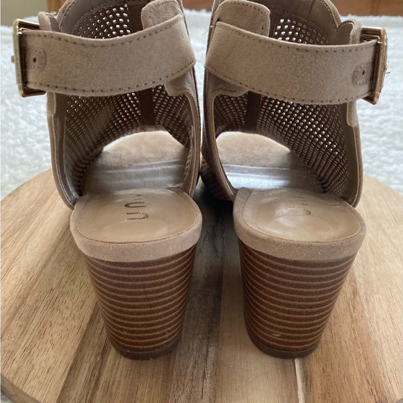 Unisa Unipalo women’s mesh block heel booties sandals, size 8.5 - Picture 3 of 10